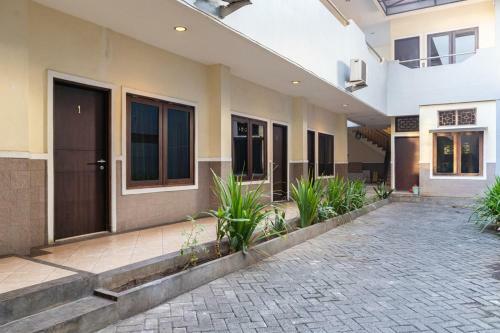 Hostal Reddoorz Near Bahu Mall Manado