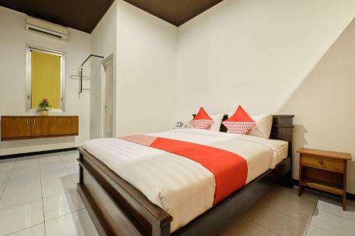 Hotel Oyo 2519 Mayang Garini