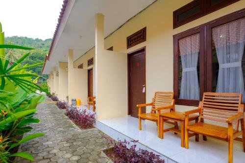 Hotel Oyo 2864 Mangsit Garden Homestay