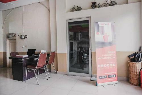 Hostal Reddoorz @ Jalan Stm Medan