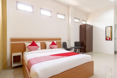 Hotel Oyo 1400 Barat Residence Syariah