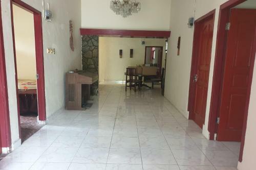 Hotel Oyo Life 2604 Elicia Kost