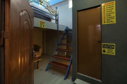 Hotel Oyo 3375 Sumatera Agustinekost Syariah