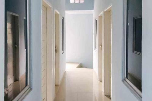 Hostal Gurusinga Guesthouse