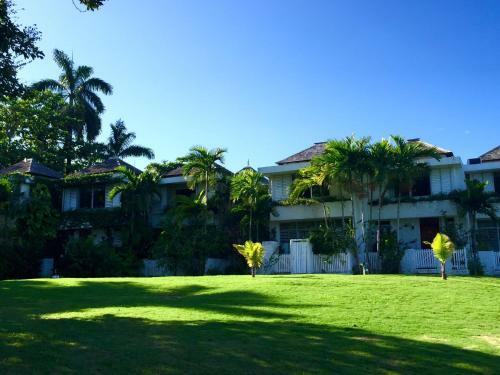Goblin Hill Villas At San San