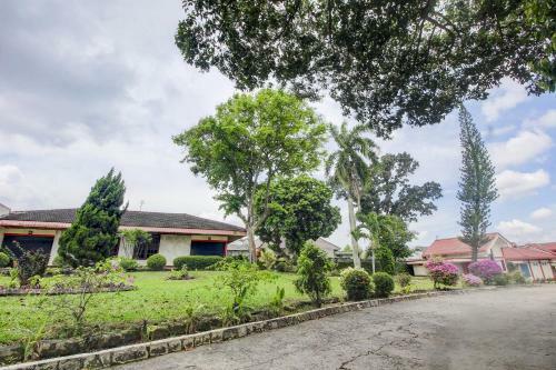 Oyo 3180 Hotel Rian Cottage
