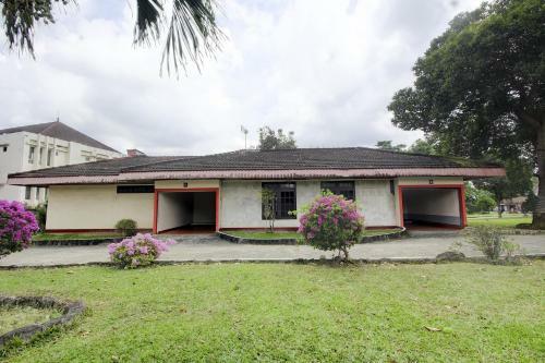 Oyo 3180 Hotel Rian Cottage