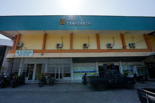 Oyo 1652 Hotel Tampiarto