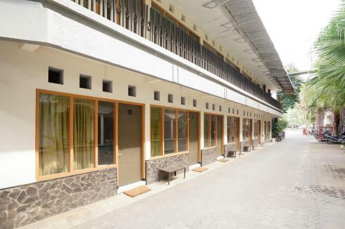 Hotel Spot On 2090 Ratna Backpacker Syariah