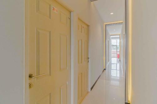 Hostal Reddoorz Plus Near Millenium Ict Centre Medan 2