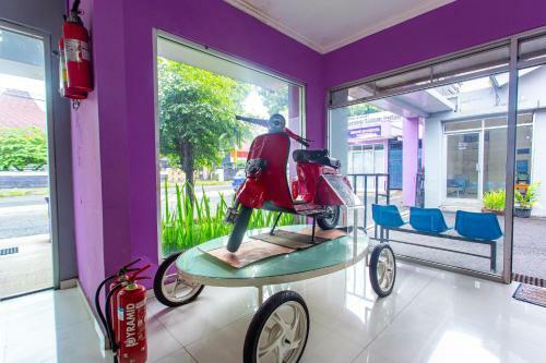 Hotel Oyo 3042 Griya Karangsalam Indah
