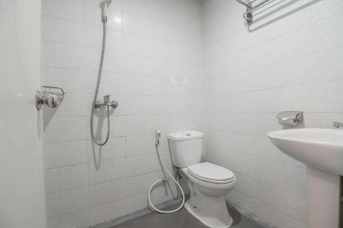 Hostal Reddoorz Plus Near Undip Pleburan