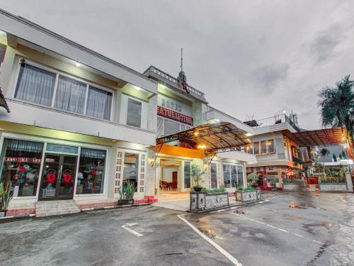 Oyo 3379 Hotel Khatulistiwa