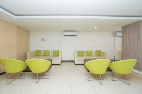 Hotel Oyo Flagship 2261 Pp Properti Pavilion Permata