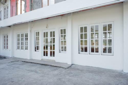 Hotel Reddoorz Plus Near Ums Solo