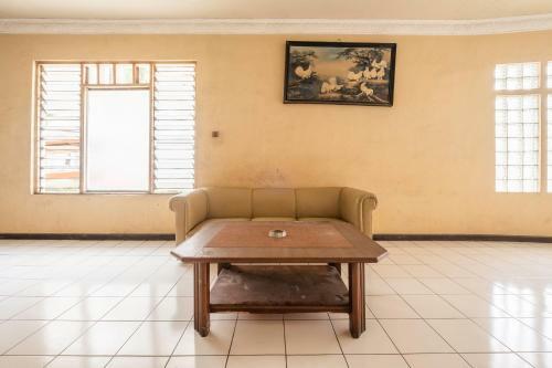 Spot On 2341 Hotel Padjajaran 2