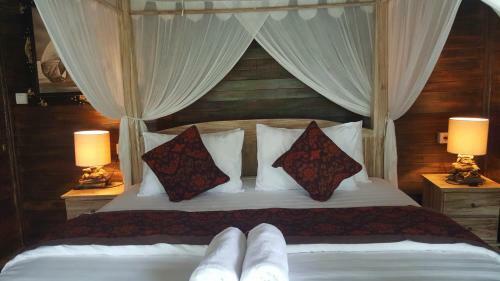 Hostal Bayu House And Villas