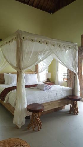 Hostal Bayu House And Villas