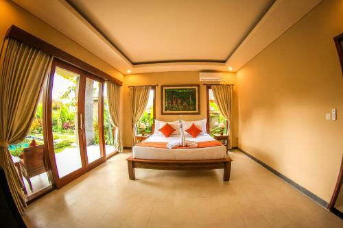 Hostal Cahyatika House & Spa
