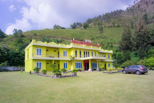 Hotel Oyo 2186 Tongging Beach
