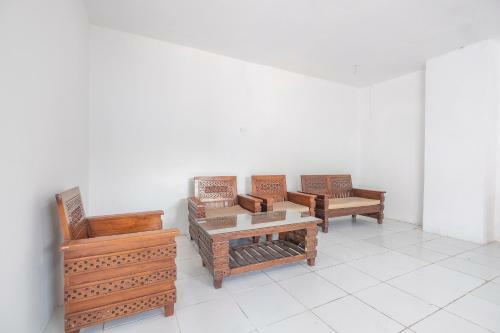 Hotel Oyo 2775 Rf Homestay