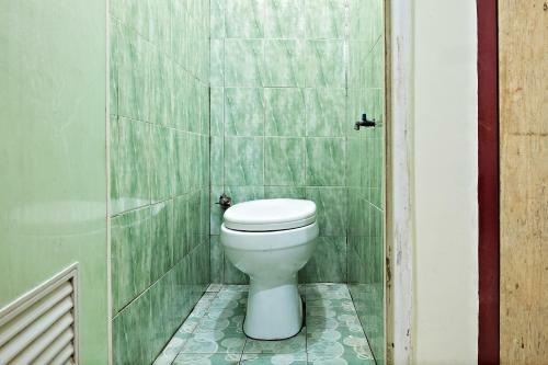 Hotel Spot On 2742 R5 Homestay