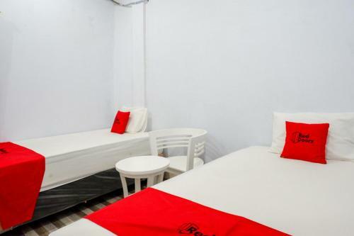Hostal Reddoorz @ Jalan Adiyaksa Panakkukang