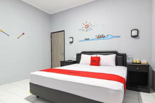 Hostal Reddoorz Near Graha Saba Ugm