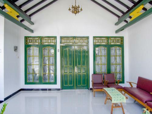 Hotel Oyo 3301 Pondok Eyang Obi