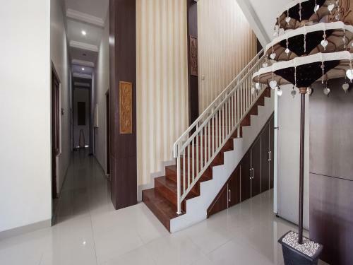 Hotel Oyo 3935 Artha Ambarukmo Exclusive