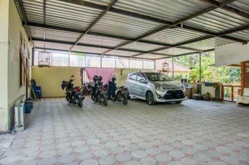 Hostal Reddoorz @ Jakal Atas Km 10