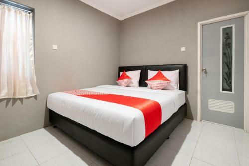 Hotel Oyo 2669 Crown Residence