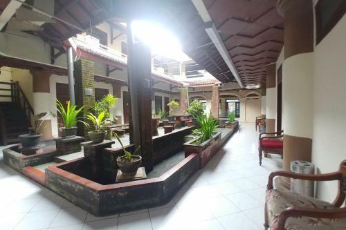 Oyo 90283 Hotel Rajadani Ackni