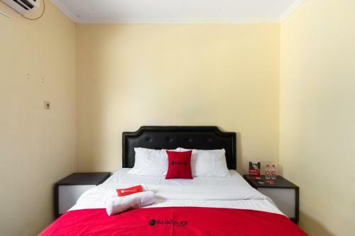 Hostal Reddoorz @ Raya Janti Yogyakarta