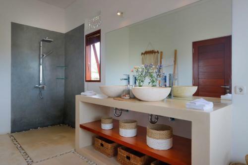 Exclusive Villas Complex 7 Br Seminyak Center W Staff