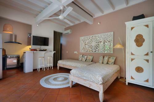 Amazing Villas Complex 8 Br Seminyak W Staff
