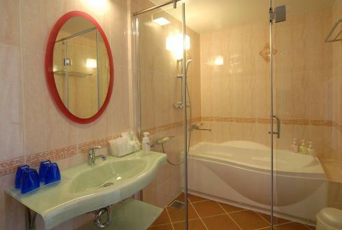 Aj Onna Biru Resort Hotel