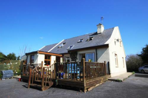 Molly's Cottage, Furbo
