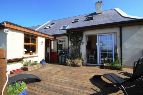 Molly's Cottage, Furbo