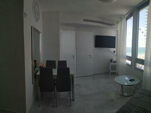 Apart Hotel Tlv/bat Yam Beach Front 834