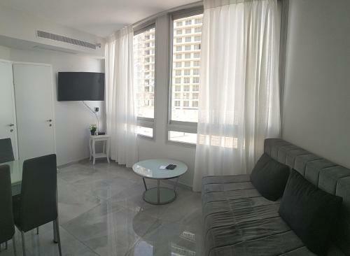 Apart Hotel Tlv/bat Yam Beach Front 834