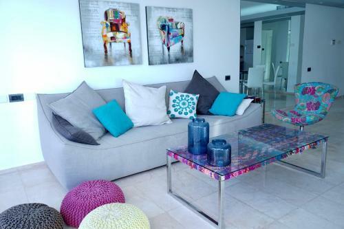 Amdar Residence Apartment - Private Pool, Sea View & Sauna