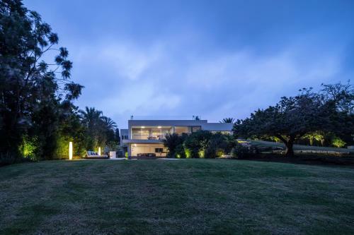 Villa Iman Caesarea
