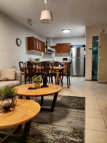 Gorgeous Private Garden Apartment With Pool And Gym