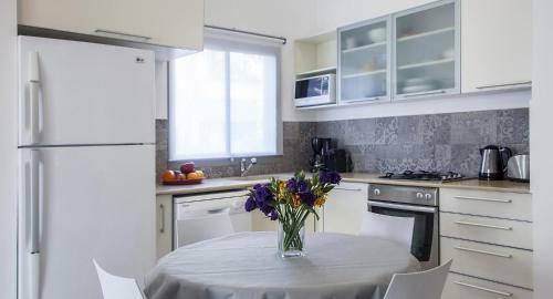 Apartamento Hip 2br In Geula 43 By Holyguest