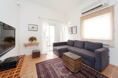 Apartamento Astonishing Renovated And Spacious 1br Apt