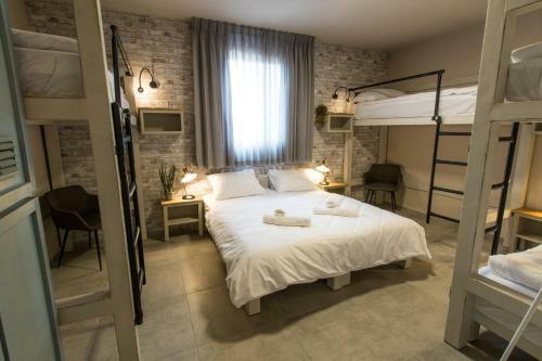 Albergue Irouah Boutique El-rom
