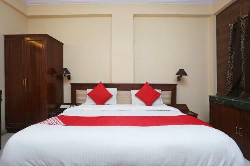 Capital O 41218 Hotel Nouva