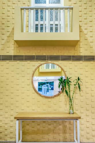Hotel Bloomsuites L Ahmedabad