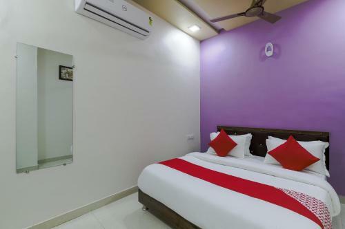 Oyo 71040 Hotel Sagar Palace